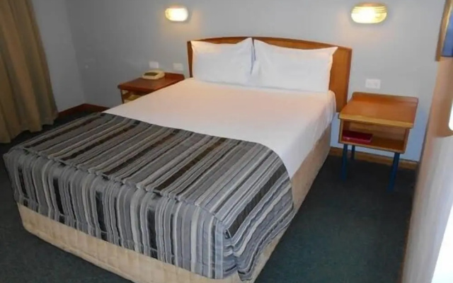 Comfort Inn Cannon Park – Guest Rooms – Cairns