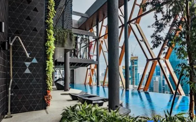 Scarletz Suites KLCC • 5-min to Petronas Twin Towers • Rooftop Infinity Pool – Outside – Kuala Lumpur