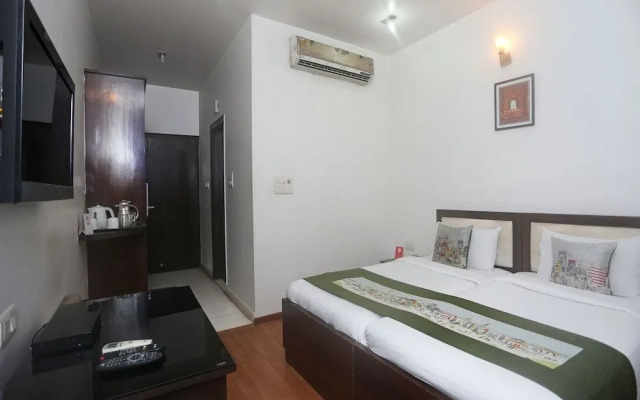 OYO 947 Hotel Palazzo Di Lara