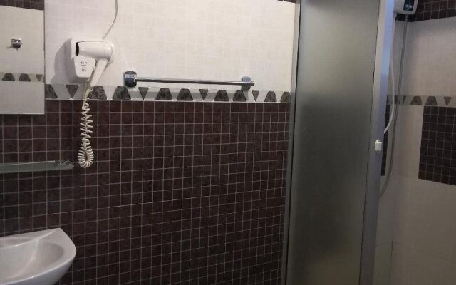 Milano Tourist Rest Hotel