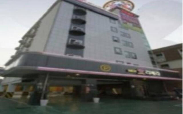 Goodstay New Rivera Motel