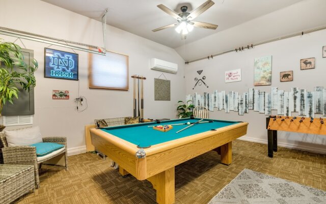 Hot Tub, Game Room & Fire Pit: Pocono Summit Home!