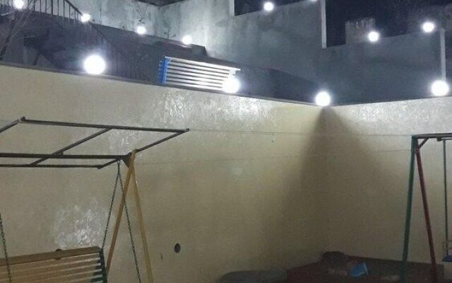 GuestHouse M22