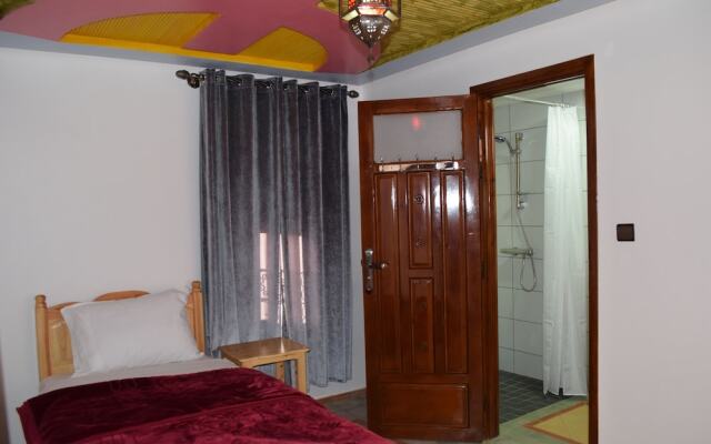 Hotel New Mars Dades