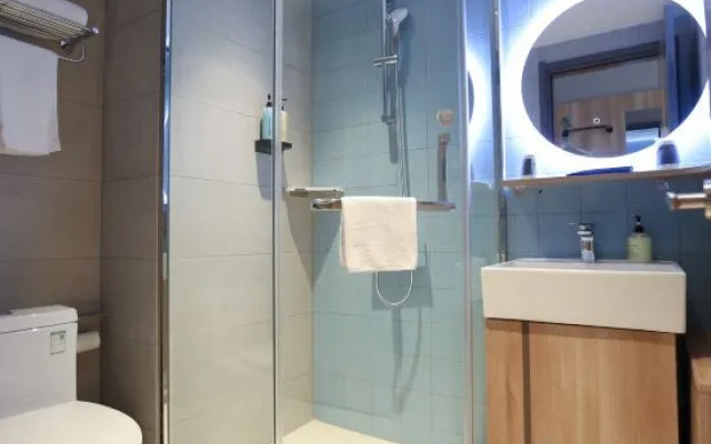 Homeinn Hotel (Yingkou Panpan Road Nanhu Park)