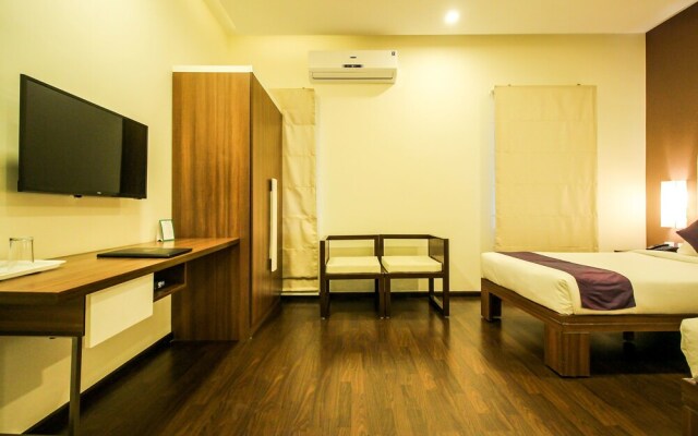 OYO 8045 Crest Hotel