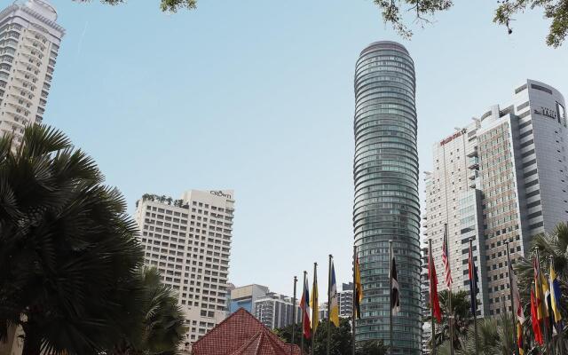 Vortex Suite KLCC by Idaris