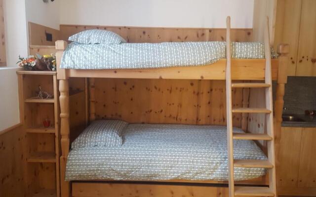 Relaxing confortable studio, heated garage, skiroom