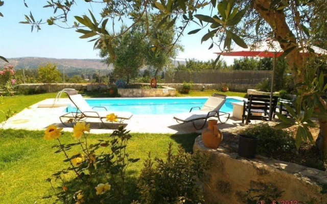 Villa Aloni-traditional Stone Villa With Nice View,pool and Garden