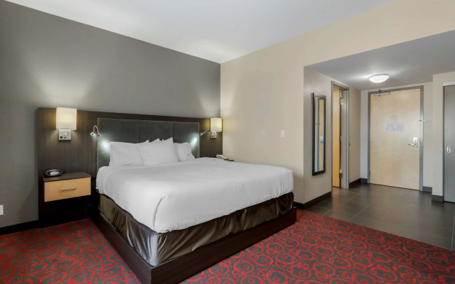 Best Western Plus Eastgate Inn & Suites