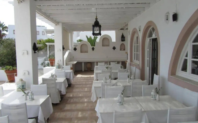 Porto Scoutari Romantic Hotel