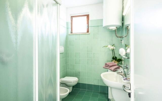 Apartment in Manerba with barbecue