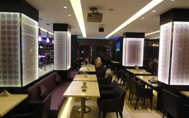 Duroy Hotel