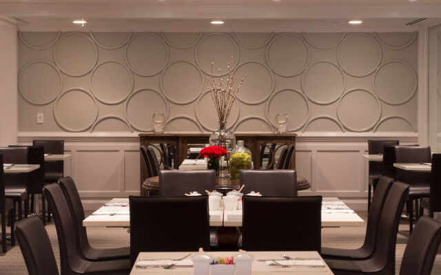 Bella Vista Hotel & Suites