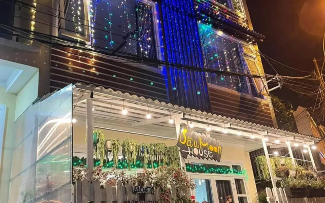Sau Moon House