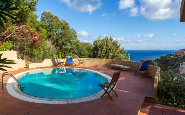 Costa Paradiso Apartments