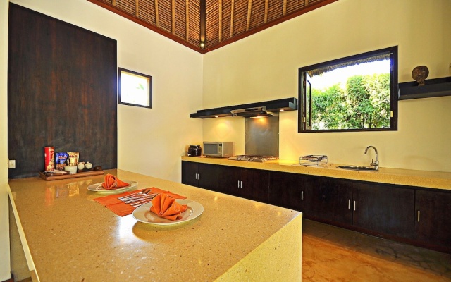 Two Bedrooms Villa With Private Pool, Large Landscape Garden and Kitchen – Guest Rooms – Candi Dasa