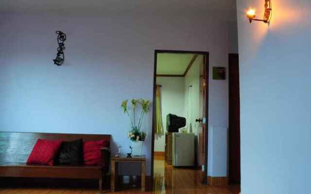 Phoonsab Hostel