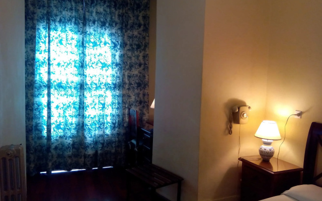 Hotel Simón