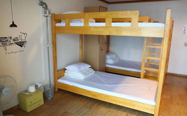 Yes Guesthouse - Hostel