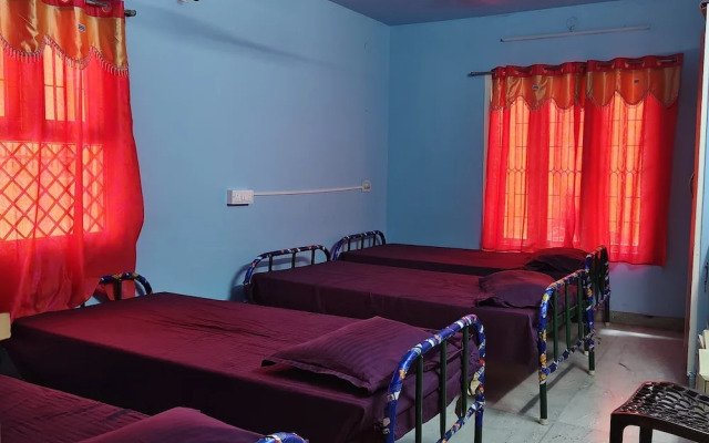 Square & Dormitory Stays