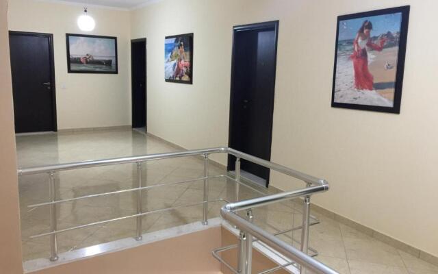Haris Hotel