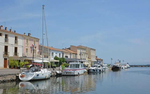 Magnificent Castle in Viols-le-fort With Swimming Pool