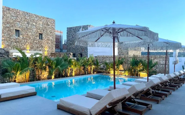 Mykonos Dot Suites