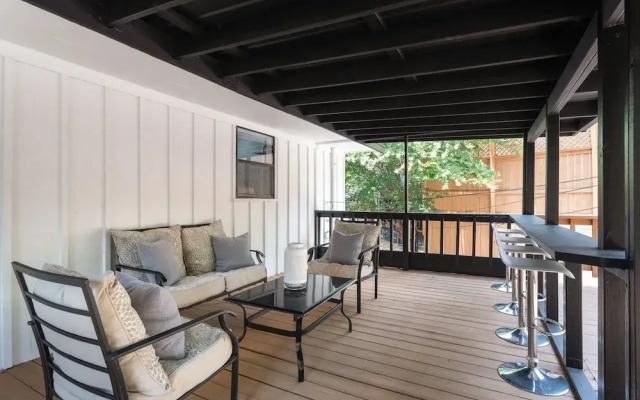 Upstay - Multiple Patio Decks Fenced-in Yard BBQ