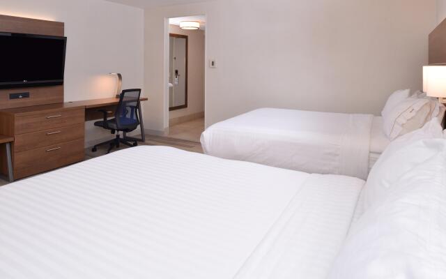 Holiday Inn Express Palm-Desert by IHG
