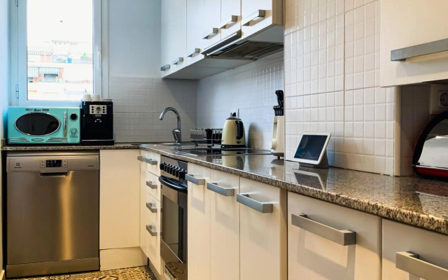 Incredible 2BR Penthouse with Urban Rooftop Garden