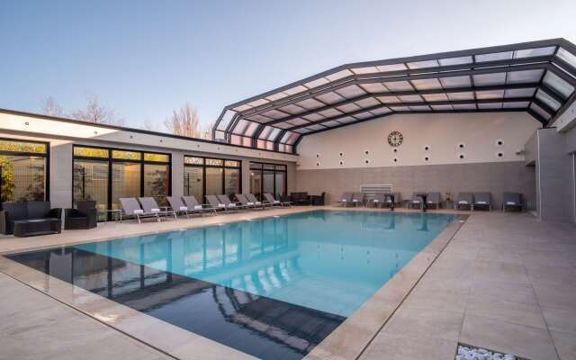 Kyriad Prestige Lyon Est - Saint Priest Eurexpo Hotel and Spa