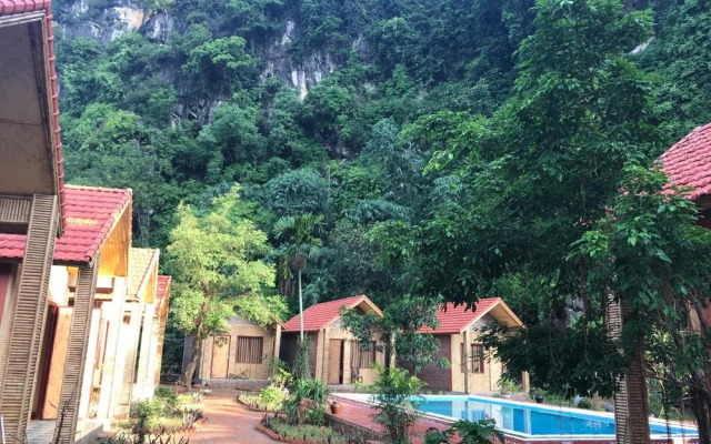 Tam Coc Rocky Bungalow