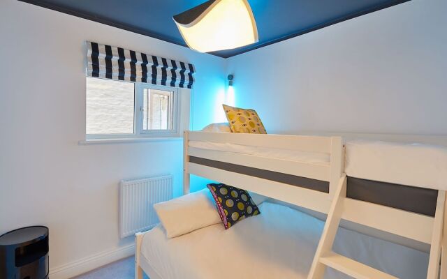 Host Stay The Artists Pad Too