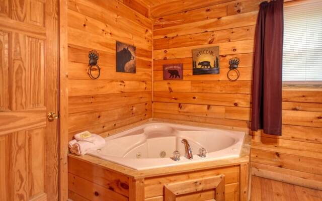 American Treehouse #1708