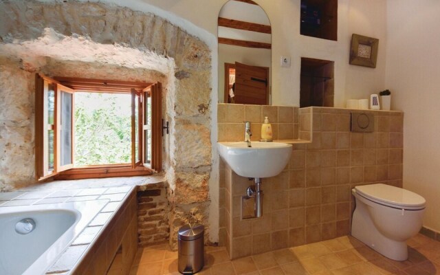 Beautiful Home in Banjole With Wifi and 3 Bedrooms