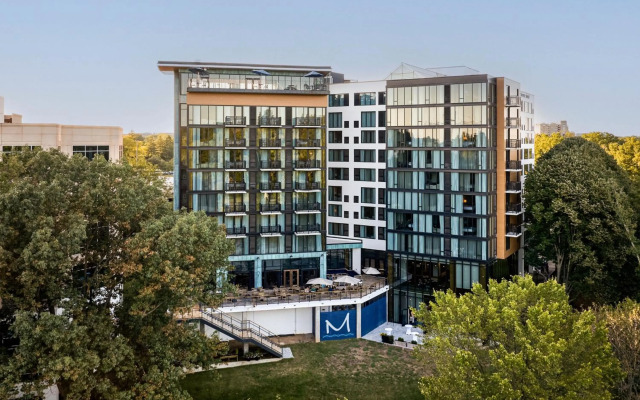 Merriweather Lakehouse, Autograph Collection