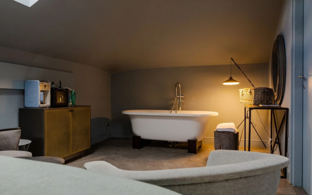 Bello Lake Como Suites