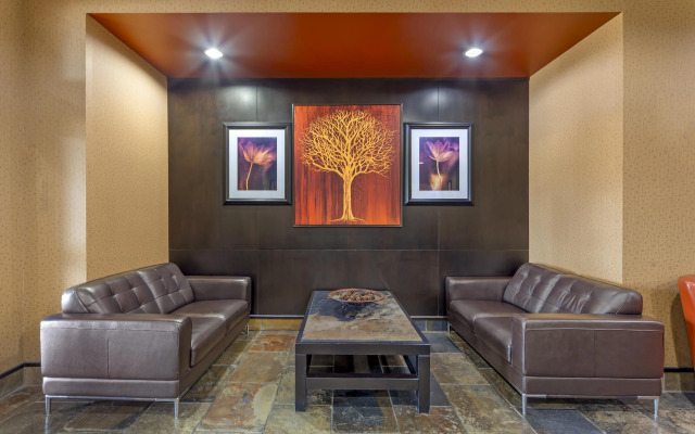 Best Western Bonnyville Inn & Suites