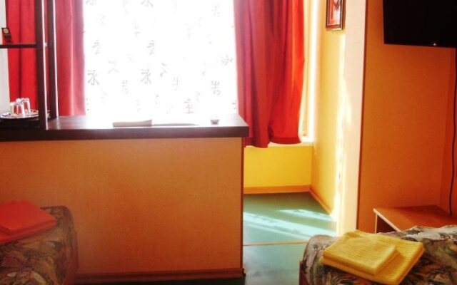 Black Belt Hotel (Hostel)
