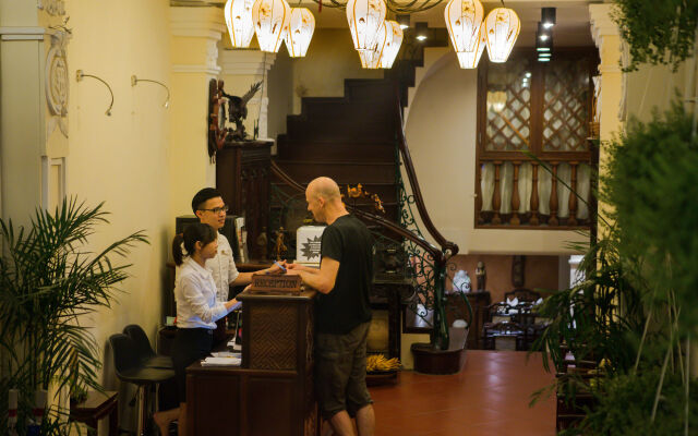 Classic Street Hotel
