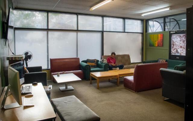 Silverfern Backpackers