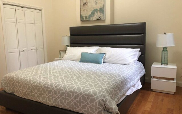 Los Angeles Apartments by Barsala