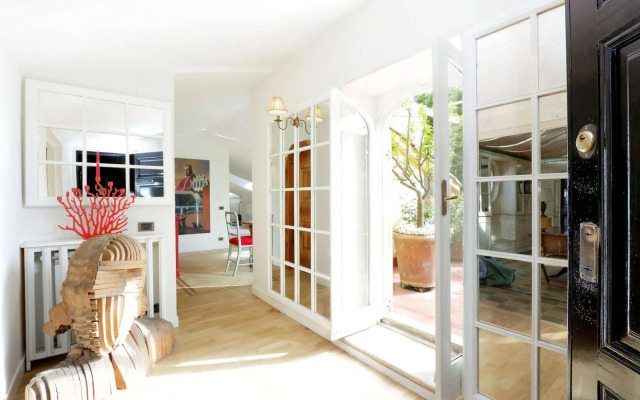 Spanish Steps Area - My Extra Home