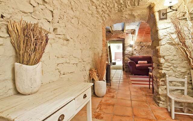 Traditional House Restored for 6 Persons With Pool in Ullastret