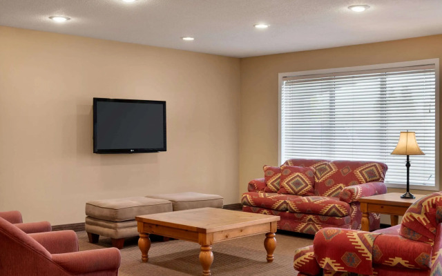 Travelodge by Wyndham Edson