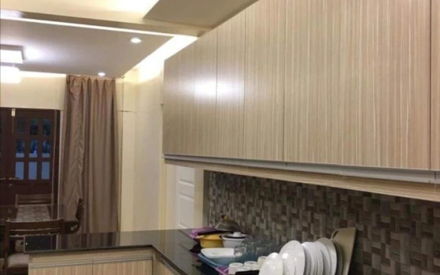 Transient House and Van for Rent