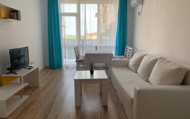 Chateau Aheloy 2, apartment with sea view