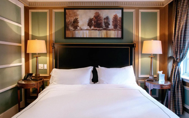 Windsor Arms Hotel
