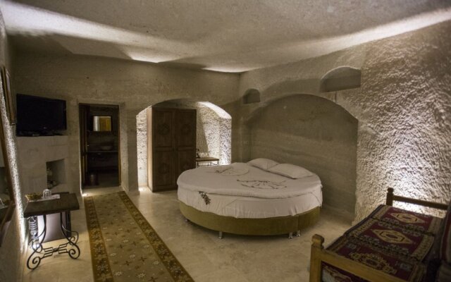 Spelunca Cave Hotel